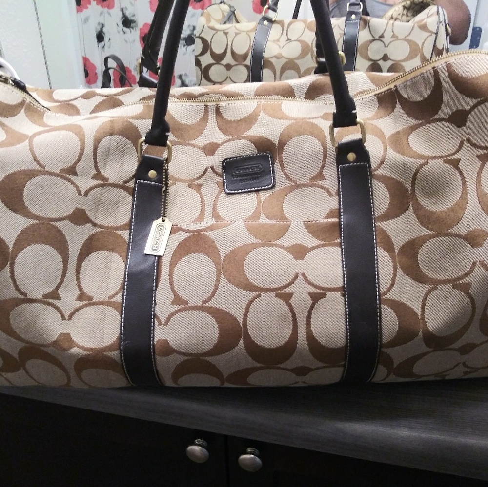 Coach duffle bag zipper needs to be relined but is